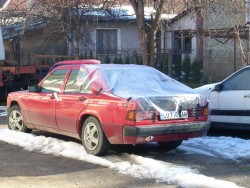 Пожар след взрив на газова уредба на кола